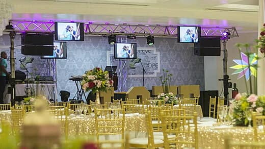 Salon Regino Castillo